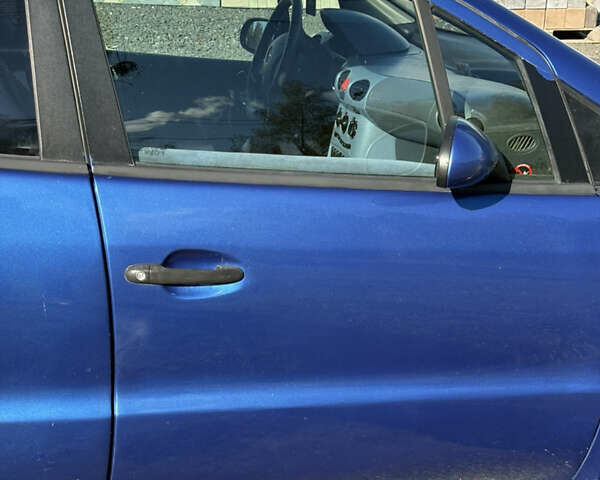 Синий Мерседес А класс, объемом двигателя 1.4 л и пробегом 327 тыс. км за 3500 $, фото 18 на Automoto.ua