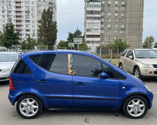 Синій Мерседес А клас, об'ємом двигуна 1.6 л та пробігом 310 тис. км за 3950 $, фото 4 на Automoto.ua
