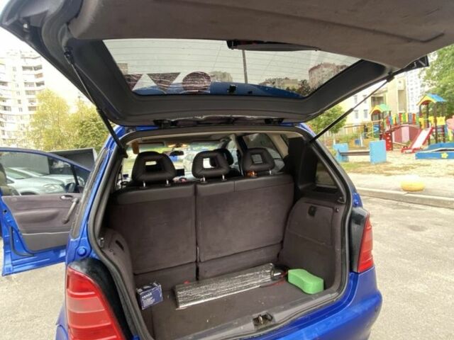 Синій Мерседес А клас, об'ємом двигуна 1.6 л та пробігом 276 тис. км за 3200 $, фото 12 на Automoto.ua