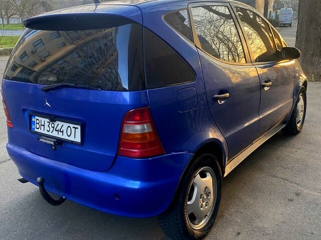 Синій Мерседес А клас, об'ємом двигуна 1.7 л та пробігом 200 тис. км за 3200 $, фото 4 на Automoto.ua