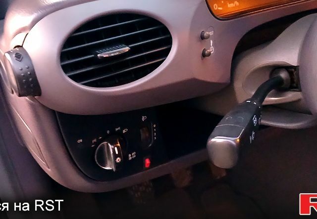 Синій Мерседес А клас, об'ємом двигуна 1.7 л та пробігом 300 тис. км за 3700 $, фото 13 на Automoto.ua