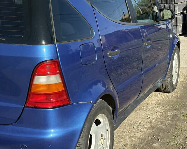 Синий Мерседес А класс, объемом двигателя 1.4 л и пробегом 327 тыс. км за 3500 $, фото 15 на Automoto.ua