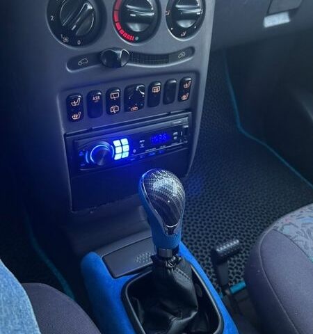 Синій Мерседес А клас, об'ємом двигуна 1.6 л та пробігом 304 тис. км за 1998 $, фото 10 на Automoto.ua