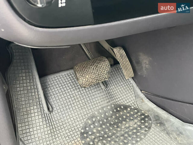 Синий Мерседес А класс, объемом двигателя 1.4 л и пробегом 200 тыс. км за 2500 $, фото 10 на Automoto.ua