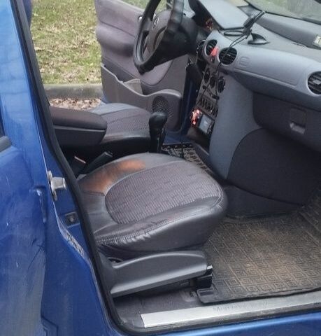 Синій Мерседес А клас, об'ємом двигуна 1.4 л та пробігом 230 тис. км за 2900 $, фото 6 на Automoto.ua