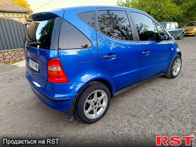 Синій Мерседес А клас, об'ємом двигуна 1.4 л та пробігом 250 тис. км за 2800 $, фото 1 на Automoto.ua