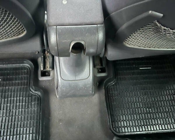 Синій Мерседес А клас, об'ємом двигуна 1.6 л та пробігом 228 тис. км за 1200 $, фото 17 на Automoto.ua