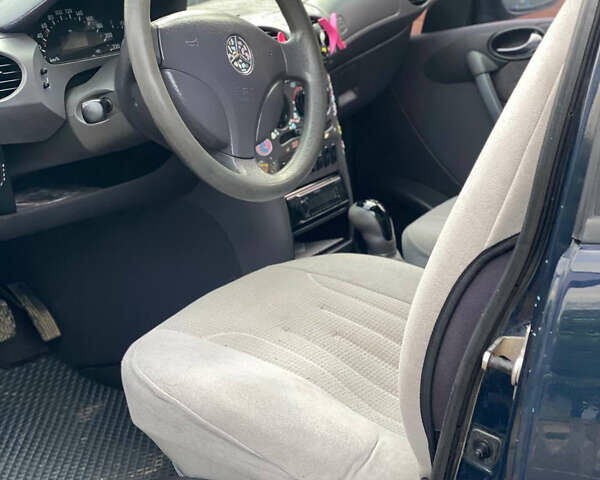 Мерседес А класс 1999 в Виннице на Automoto.ua Синий Мерседес А класс, объемом двигателя 1.6 л и пробегом 300 тыс. км за 3000 $, фото 13 на Automoto.ua