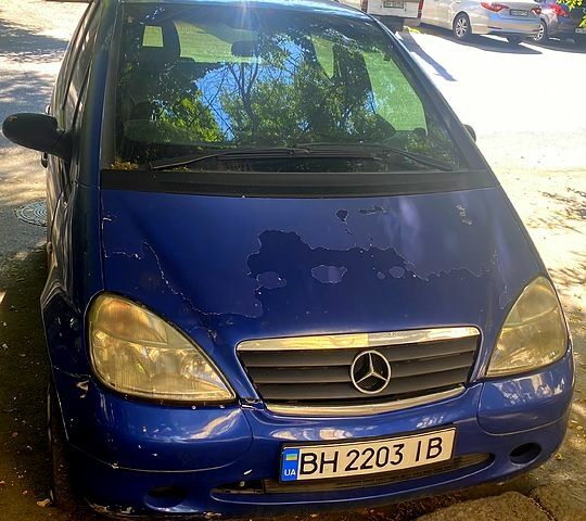 Синій Мерседес А клас, об'ємом двигуна 1.4 л та пробігом 238 тис. км за 2000 $, фото 8 на Automoto.ua