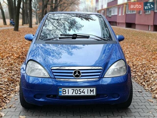 Синий Мерседес А класс, объемом двигателя 1.9 л и пробегом 200 тыс. км за 2000 $, фото 6 на Automoto.ua