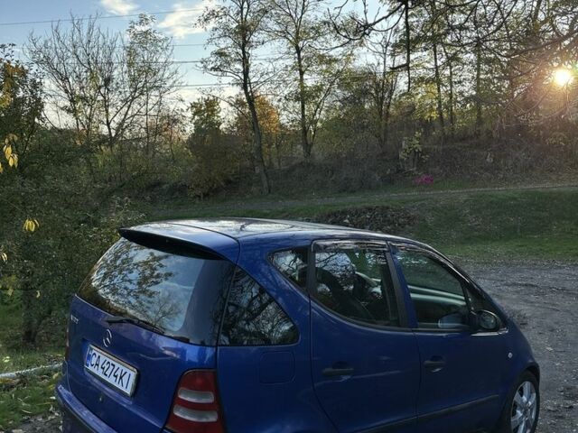 Мерседес А класс 1999 в Звенигородка на Automoto.ua Синий Мерседес А класс, объемом двигателя 1.9 л и пробегом 280 тыс. км за 2550 $, фото 2 на Automoto.ua