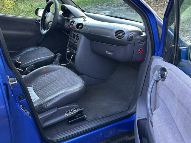 Мерседес А класс 1999 в Звенигородка на Automoto.ua Синий Мерседес А класс, объемом двигателя 1.9 л и пробегом 280 тыс. км за 2550 $, фото 4 на Automoto.ua