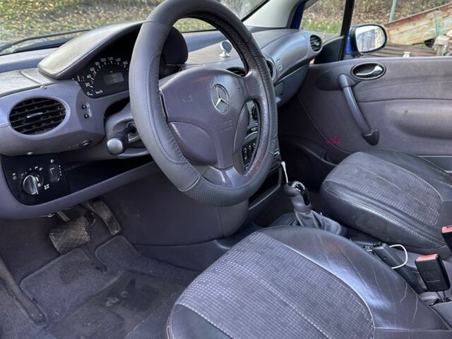 Мерседес А класс 1999 в Звенигородка на Automoto.ua Синий Мерседес А класс, объемом двигателя 1.9 л и пробегом 280 тыс. км за 2550 $, фото 5 на Automoto.ua