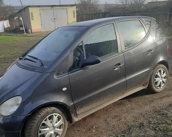 Синий Мерседес А класс, объемом двигателя 1.7 л и пробегом 220 тыс. км за 2200 $, фото 6 на Automoto.ua
