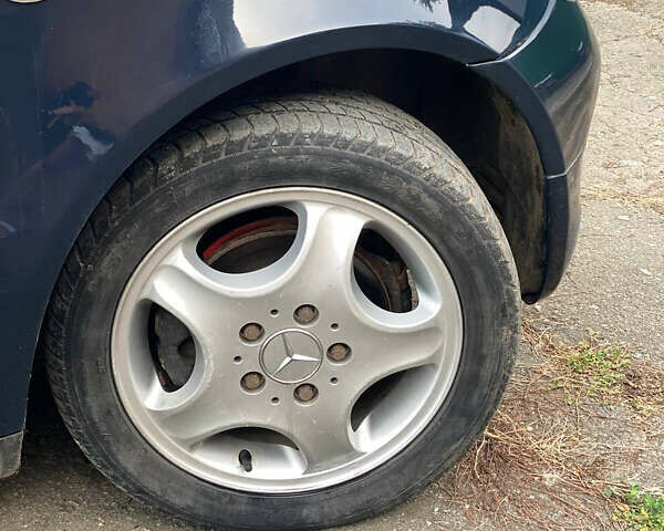 Мерседес А класс 1999 в Виннице на Automoto.ua Синий Мерседес А класс, объемом двигателя 1.6 л и пробегом 300 тыс. км за 3000 $, фото 11 на Automoto.ua