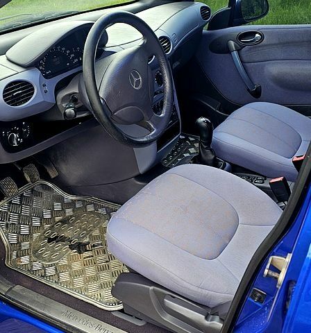 Синій Мерседес А клас, об'ємом двигуна 1.7 л та пробігом 340 тис. км за 3200 $, фото 2 на Automoto.ua