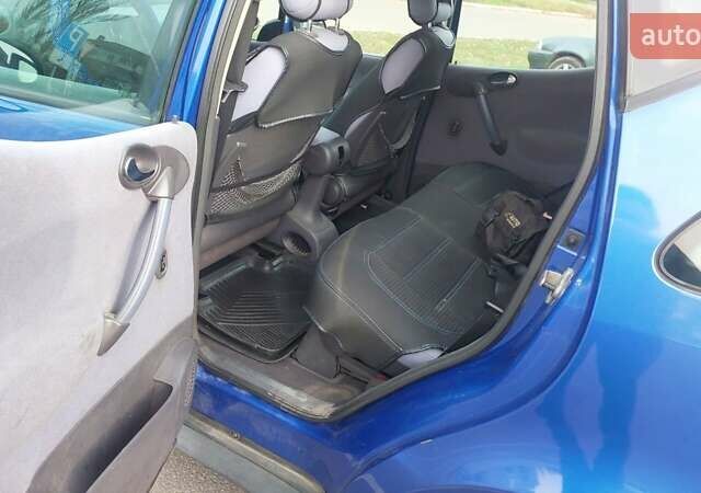 Синій Мерседес А клас, об'ємом двигуна 1.6 л та пробігом 200 тис. км за 3600 $, фото 11 на Automoto.ua