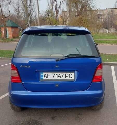 Синій Мерседес А клас, об'ємом двигуна 1.6 л та пробігом 200 тис. км за 3600 $, фото 2 на Automoto.ua
