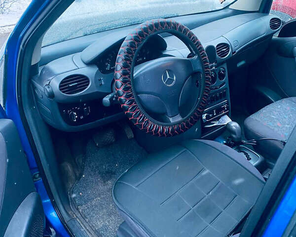 Синий Мерседес А класс, объемом двигателя 1.7 л и пробегом 288 тыс. км за 3800 $, фото 1 на Automoto.ua