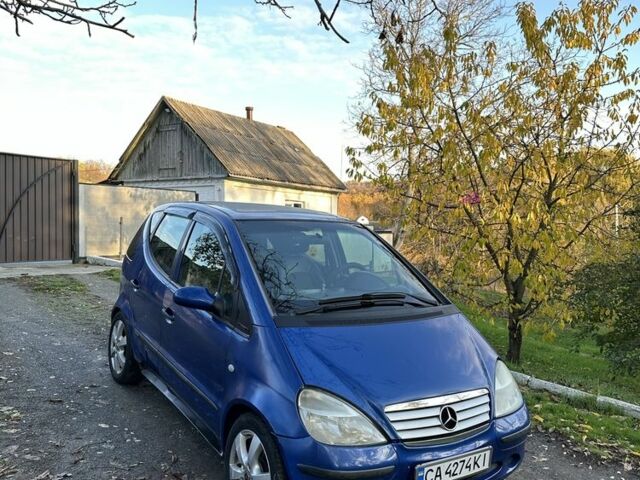 Мерседес А класс 1999 в Звенигородка на Automoto.ua Синий Мерседес А класс, объемом двигателя 1.9 л и пробегом 280 тыс. км за 2550 $, фото 1 на Automoto.ua