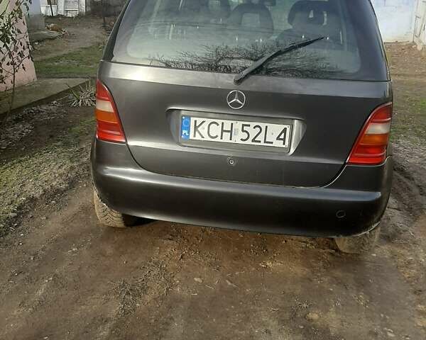 Синий Мерседес А класс, объемом двигателя 1.7 л и пробегом 220 тыс. км за 2200 $, фото 4 на Automoto.ua