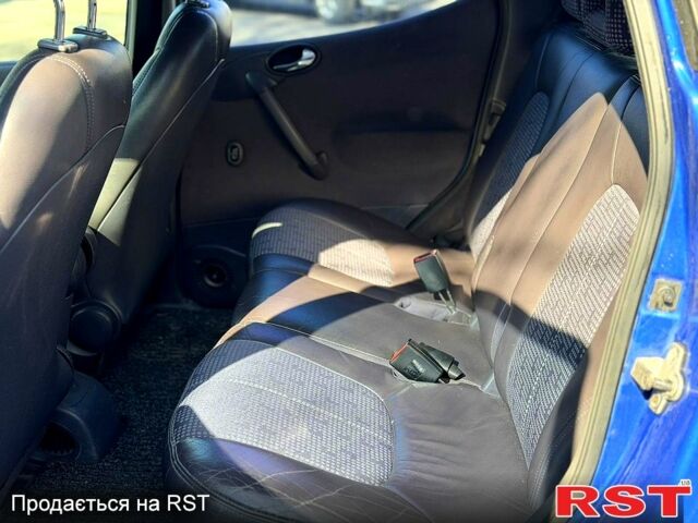 Синий Мерседес А класс, объемом двигателя 1.9 л и пробегом 250 тыс. км за 2750 $, фото 11 на Automoto.ua