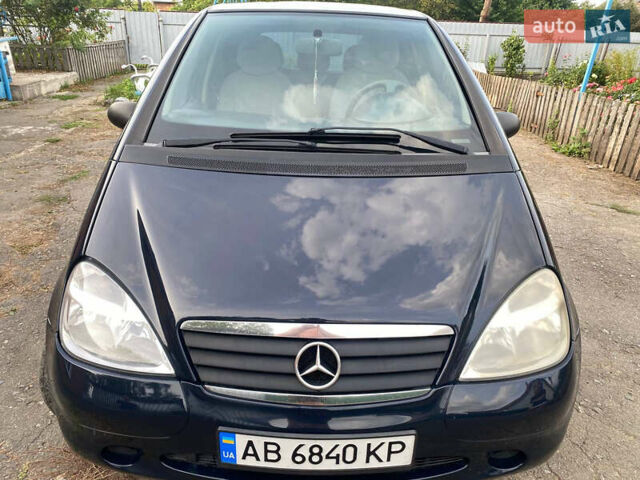 Мерседес А класс 1999 в Виннице на Automoto.ua Синий Мерседес А класс, объемом двигателя 1.6 л и пробегом 300 тыс. км за 3000 $, фото 1 на Automoto.ua