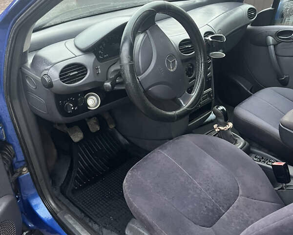 Синій Мерседес А клас, об'ємом двигуна 1.6 л та пробігом 228 тис. км за 1200 $, фото 10 на Automoto.ua