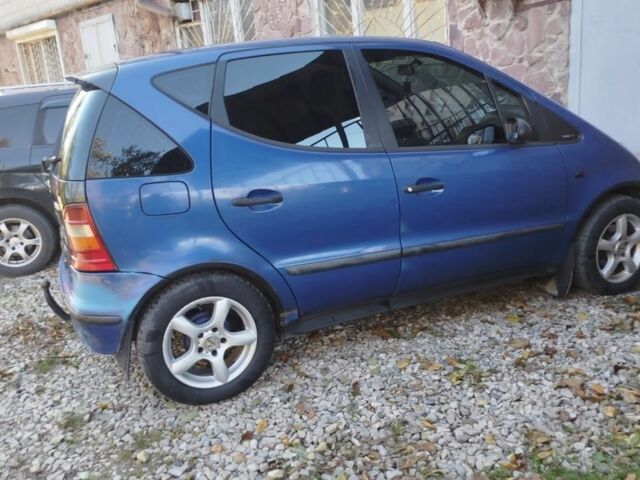 Синий Мерседес А класс, объемом двигателя 1.7 л и пробегом 250 тыс. км за 1100 $, фото 7 на Automoto.ua