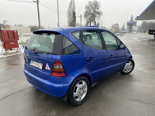 Синий Мерседес А класс, объемом двигателя 1.7 л и пробегом 220 тыс. км за 1750 $, фото 3 на Automoto.ua