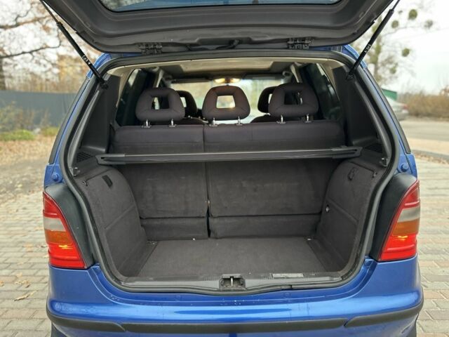 Синий Мерседес А класс, объемом двигателя 1.6 л и пробегом 235 тыс. км за 3500 $, фото 14 на Automoto.ua