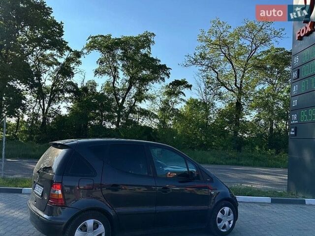 Синий Мерседес А класс, объемом двигателя 1.4 л и пробегом 270 тыс. км за 2550 $, фото 3 на Automoto.ua
