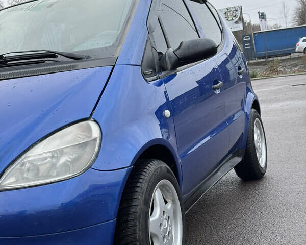 Синий Мерседес А класс, объемом двигателя 1.4 л и пробегом 237 тыс. км за 3900 $, фото 7 на Automoto.ua