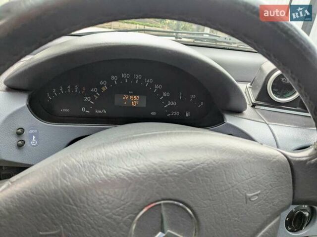 Синий Мерседес А класс, объемом двигателя 1.9 л и пробегом 221 тыс. км за 3250 $, фото 2 на Automoto.ua