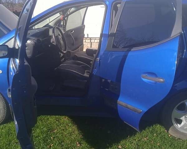 Синий Мерседес А класс, объемом двигателя 1.69 л и пробегом 200 тыс. км за 3300 $, фото 1 на Automoto.ua