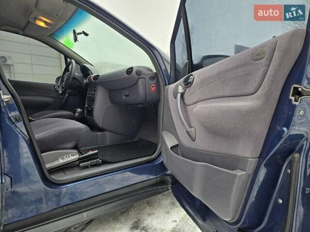 Синій Мерседес А клас, об'ємом двигуна 1.4 л та пробігом 260 тис. км за 2500 $, фото 35 на Automoto.ua