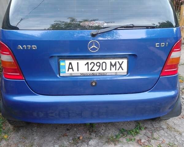 Мерседес А класс 2000 в Броварах на Automoto.ua Синий Мерседес А класс, объемом двигателя 1.69 л и пробегом 284 тыс. км за 5000 $, фото 1 на Automoto.ua