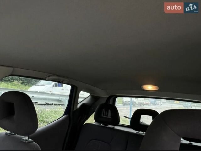 Синий Мерседес А класс, объемом двигателя 1.6 л и пробегом 370 тыс. км за 2650 $, фото 5 на Automoto.ua