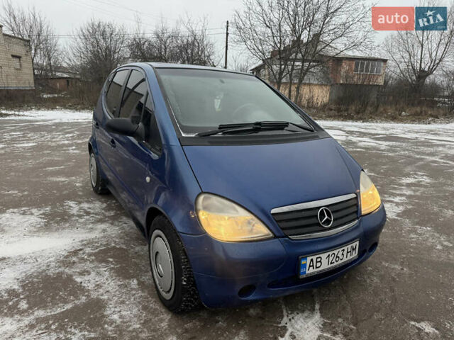 Синий Мерседес А класс, объемом двигателя 1.7 л и пробегом 200 тыс. км за 3000 $, фото 2 на Automoto.ua