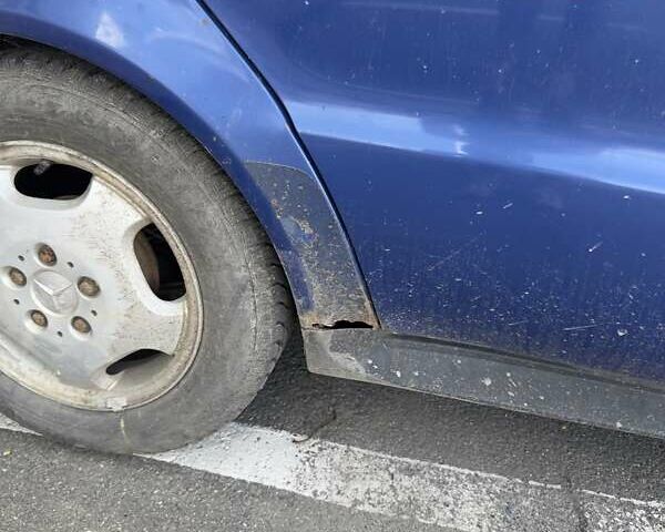 Синій Мерседес А клас, об'ємом двигуна 1.7 л та пробігом 400 тис. км за 1400 $, фото 5 на Automoto.ua
