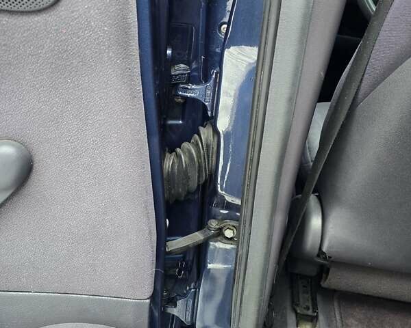 Синій Мерседес А клас, об'ємом двигуна 1.4 л та пробігом 260 тис. км за 2500 $, фото 48 на Automoto.ua