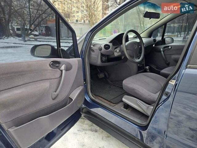 Синій Мерседес А клас, об'ємом двигуна 1.4 л та пробігом 260 тис. км за 2500 $, фото 17 на Automoto.ua