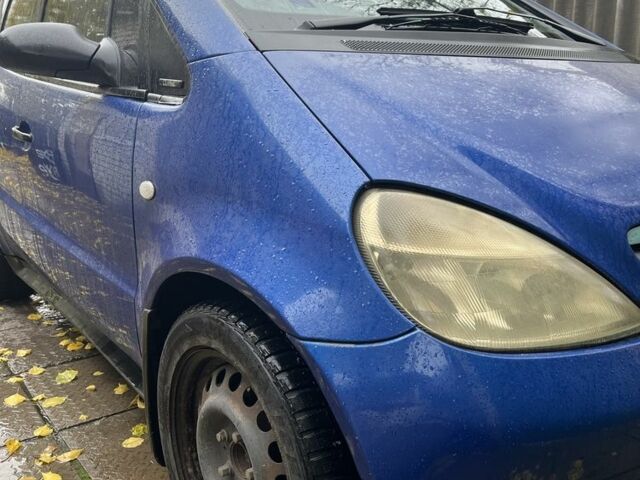 Синий Мерседес А класс, объемом двигателя 1.4 л и пробегом 230 тыс. км за 3500 $, фото 1 на Automoto.ua