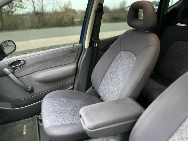 Синий Мерседес А класс, объемом двигателя 1.6 л и пробегом 235 тыс. км за 3500 $, фото 18 на Automoto.ua