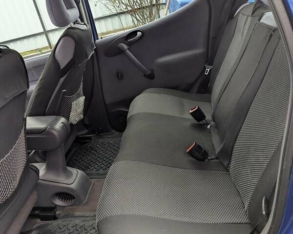 Синий Мерседес А класс, объемом двигателя 1.9 л и пробегом 221 тыс. км за 3250 $, фото 10 на Automoto.ua