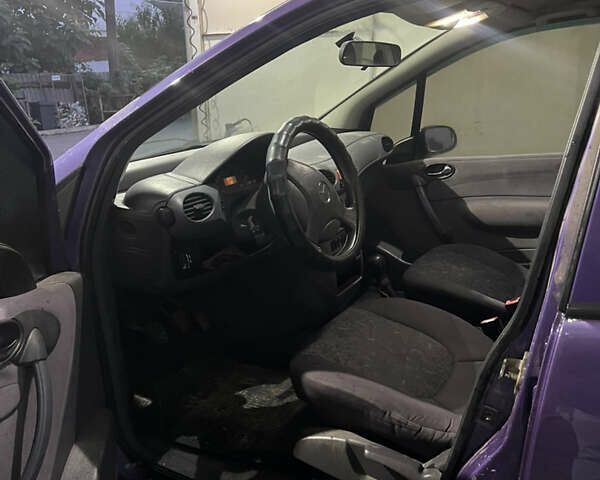 Синій Мерседес А клас, об'ємом двигуна 1.69 л та пробігом 300 тис. км за 2500 $, фото 13 на Automoto.ua