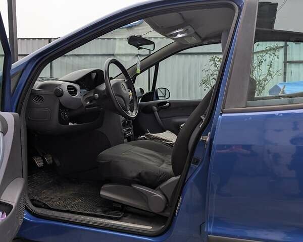 Синий Мерседес А класс, объемом двигателя 1.9 л и пробегом 221 тыс. км за 3250 $, фото 7 на Automoto.ua