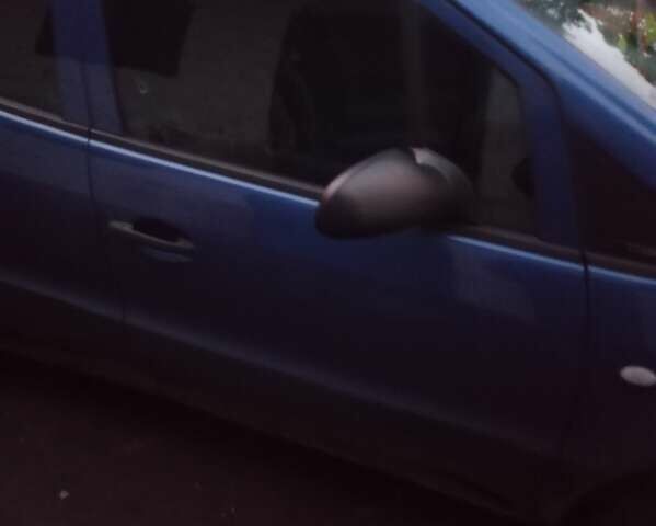 Синий Мерседес А класс, объемом двигателя 1.7 л и пробегом 330 тыс. км за 3000 $, фото 4 на Automoto.ua