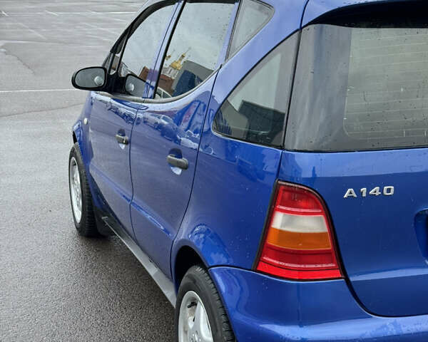 Синий Мерседес А класс, объемом двигателя 1.4 л и пробегом 237 тыс. км за 3900 $, фото 14 на Automoto.ua