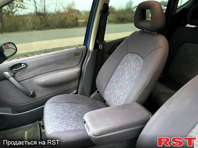 Синій Мерседес А клас, об'ємом двигуна 1.6 л та пробігом 235 тис. км за 3500 $, фото 11 на Automoto.ua